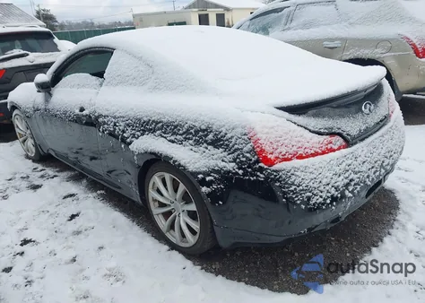 2008 Infiniti G37 Journey z USA, uszkodzony, nr VIN JNKCV64EX8M116011